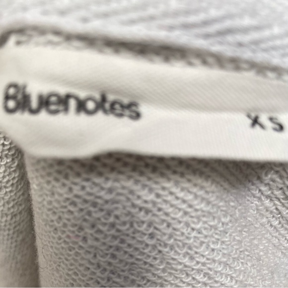 Bluenotes women grey white tie & dye long sleeves pullover hoodie. Size XS. Used - Picture 8 of 8